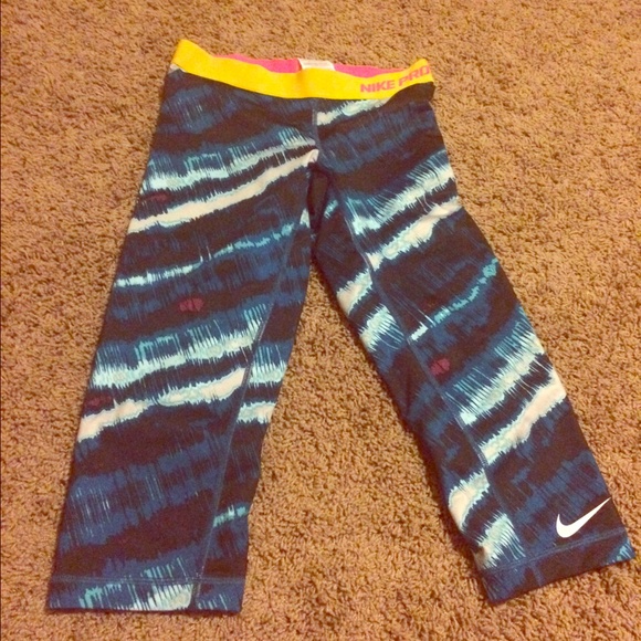 Nike Pro Patterned Leggings