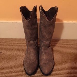 Grey cowgirl boots