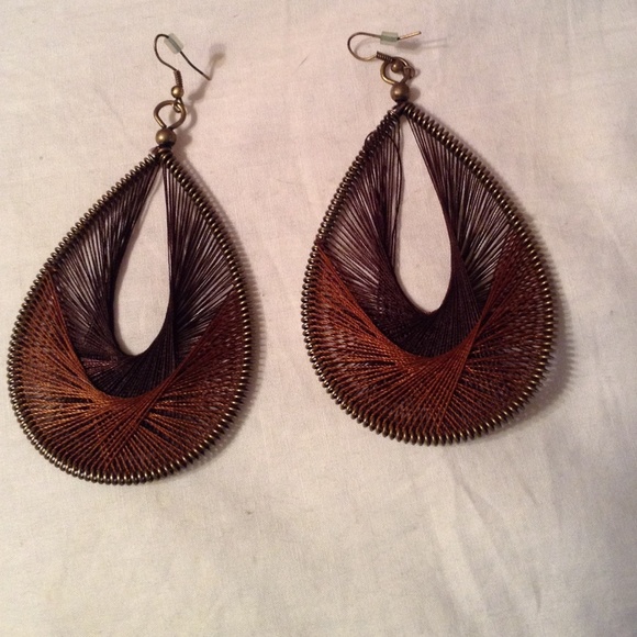 Earrings - Picture 1 of 1