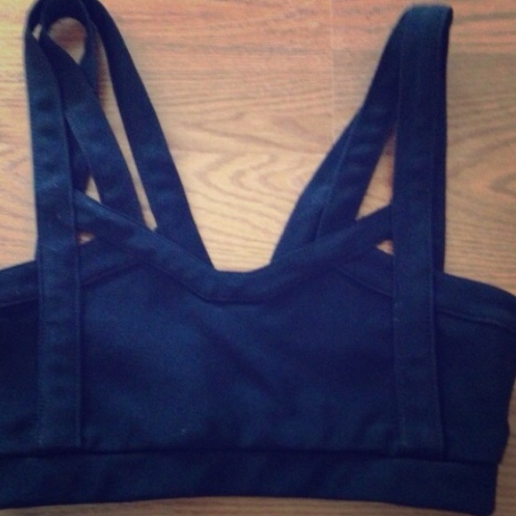 💔SOLD💔 NASTY GAL BLACK CUT OUT CROPPED TOP S - Picture 4 of 4