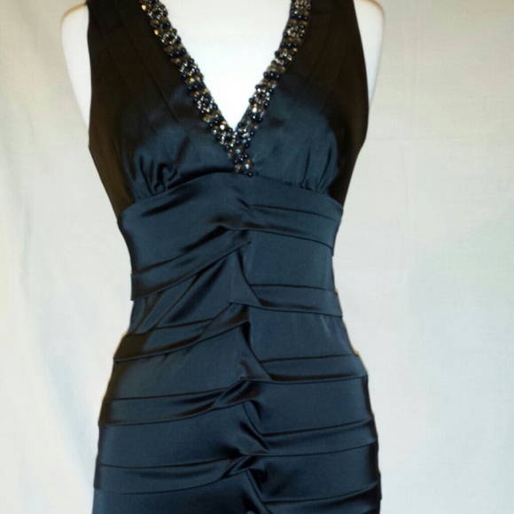 Cache black embellished beaded neckline dress - Picture 3 of 4
