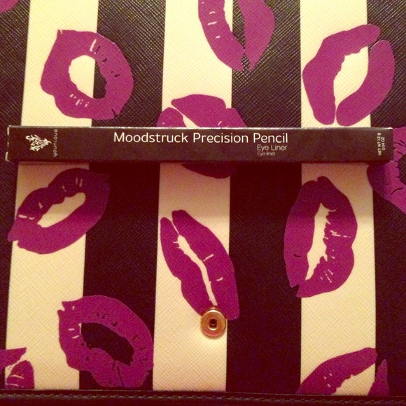 Moodstruck precision pencil eye liner