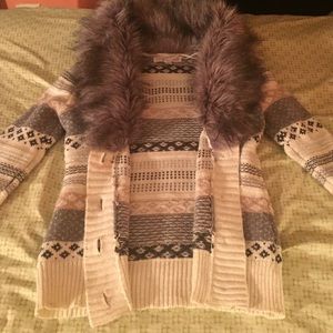 Faux fur collared Cardigan