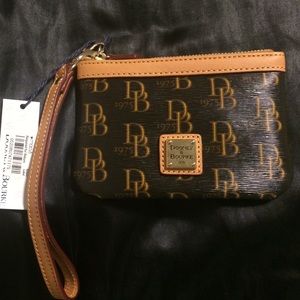 Dooney & Bourke wristlet