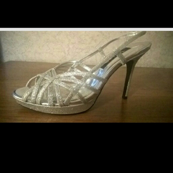 Glitter Heels - Picture 2 of 3