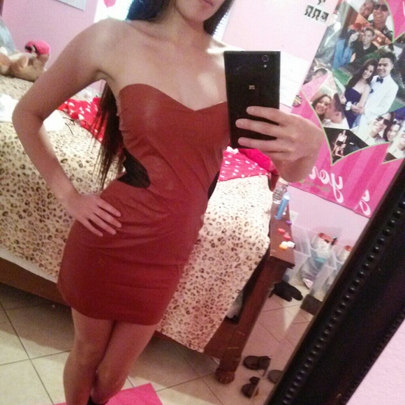 Dress - Picture 3 of 3