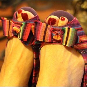 Open toe tribal flats