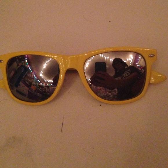 sunglasses bundle - Picture 2 of 4