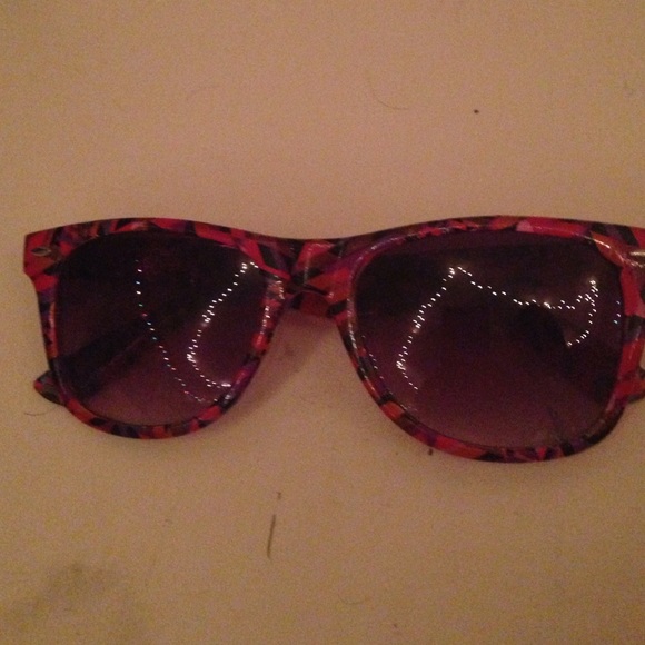 sunglasses bundle - Picture 3 of 4