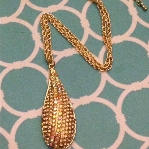 Gold Pendant Necklace
