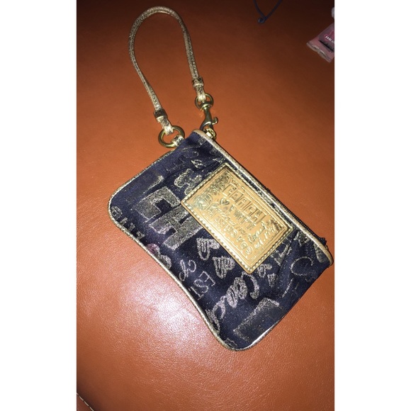 Coach poppy wristlet