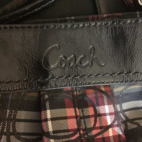 Coach purse. Willing to negotiate price. - Picture 2 of 4