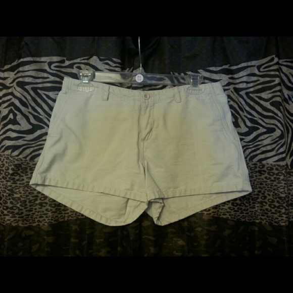 Abercrombie khaki shorts size 2
