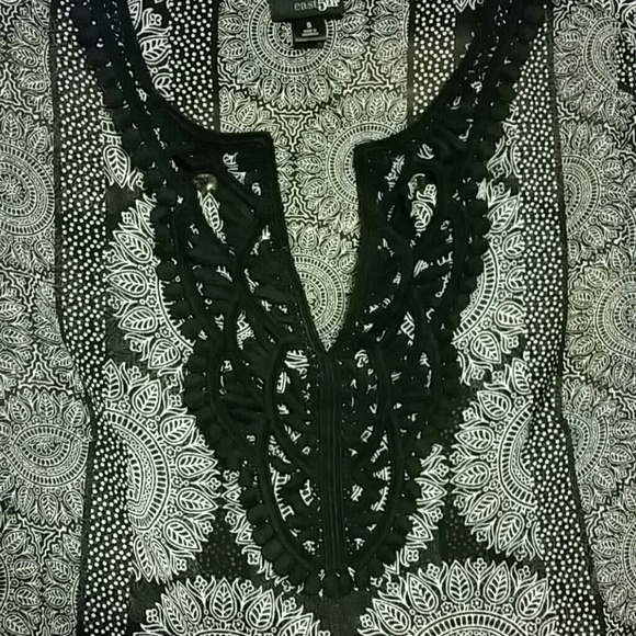 Reduced Blouse - Picture 2 of 3