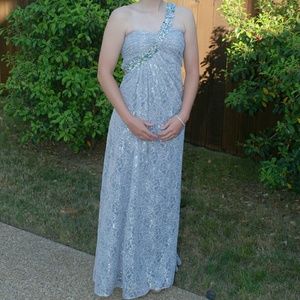 Old prom dress. MUST SELL!!!