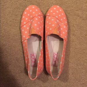 Orange polka dot canvas flats
