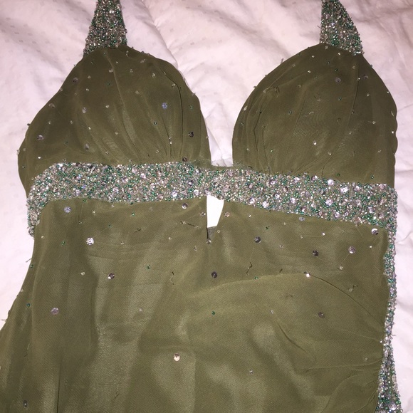 Prom dress - Picture 2 of 3