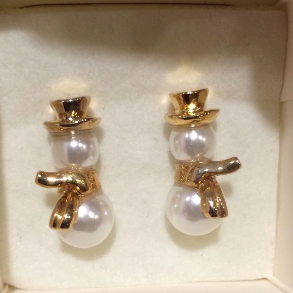 Avon Jewelry - SOLD IN BUNDLE Vintage Avon Snowman Earrings