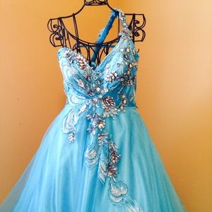 PROM DRESS