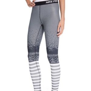 Nike Pro Hyperwarm Leggings
