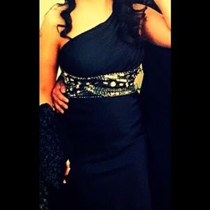 Black one sleeve prom gown