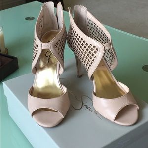 Jessica Simpson nude heels
