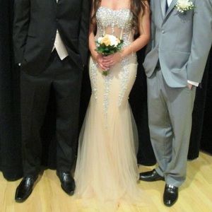 Prom dress Jovani NEED TO SELL