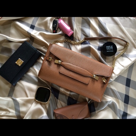 🚫SOLD🚫 Henri Bendel Carlyle Baguette