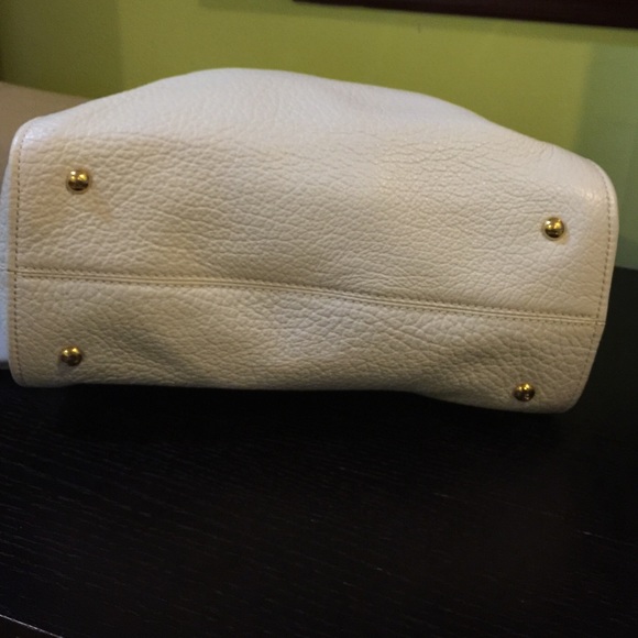 100% authentic Fendi Bag - Picture 2 of 4