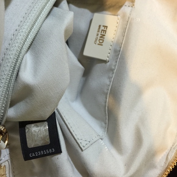 100% authentic Fendi Bag - Picture 4 of 4