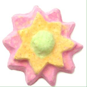 LAST ONE Floating Flower Bath Bomb