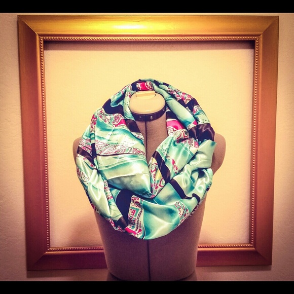 Luxurious Silk Scarf - Picture 1 of 2