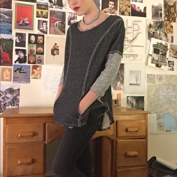 Raw edged grey tone sweatshirt