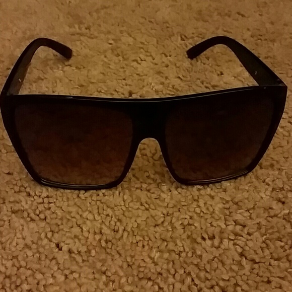 Black sunglasses