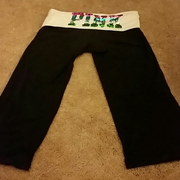Medium Victoria secret yoga crops