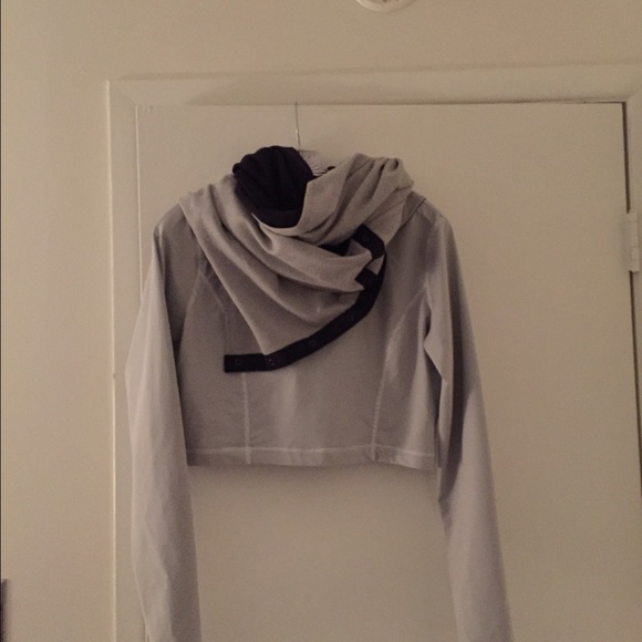 Lululemon top