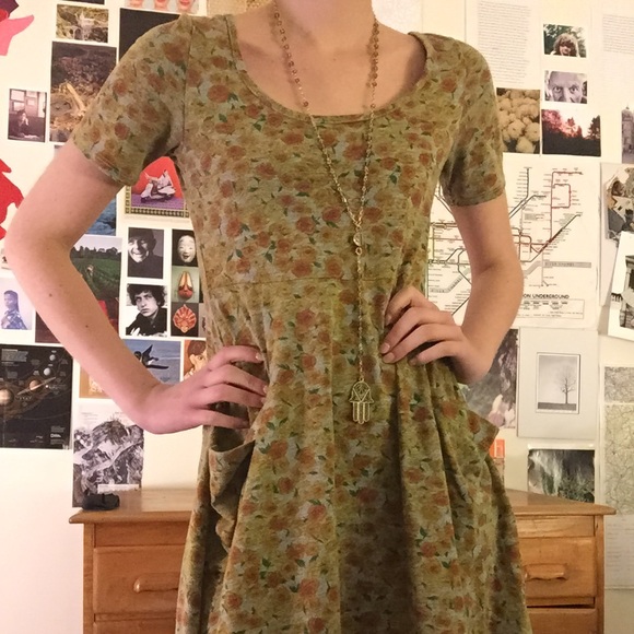 Urban brand summery daisy dress