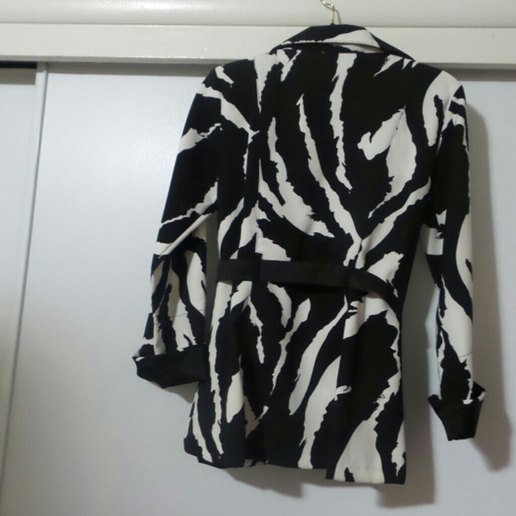 Jacket - Picture 3 of 4