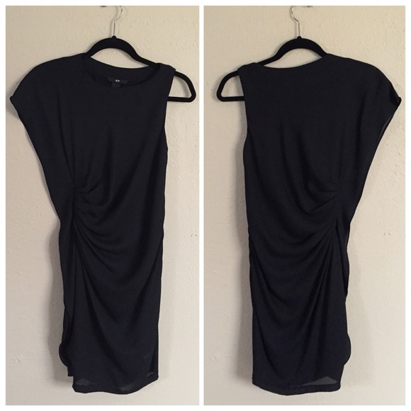 H&M Dresses & Skirts - H&M Black One Shoulder Draped Dress