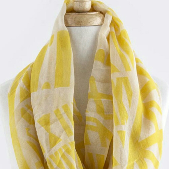 Geometric Print Infinity Scarf