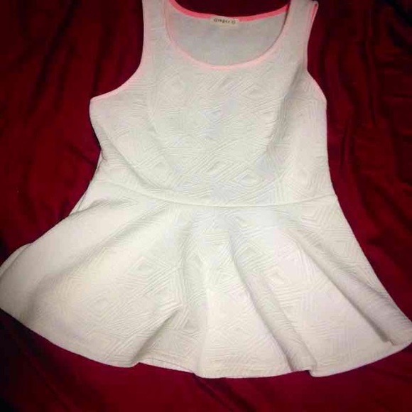 NWOT white peplum top