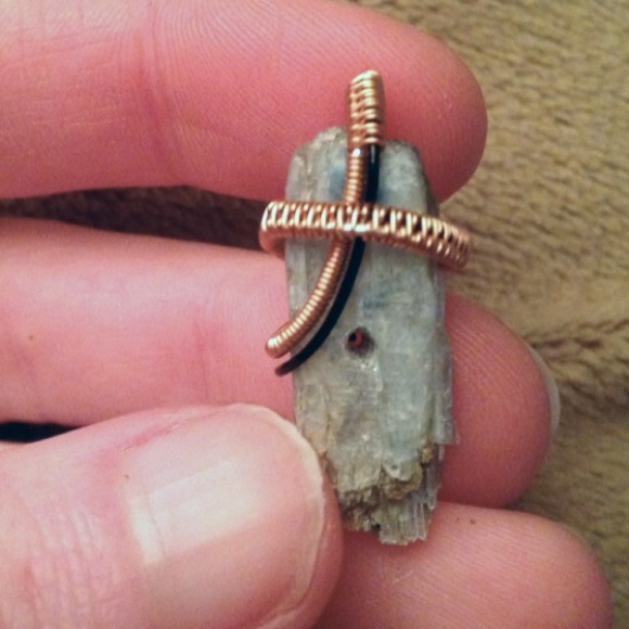 Kyanite wire wrap pendant / necklace