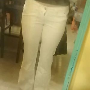 White plugg pants