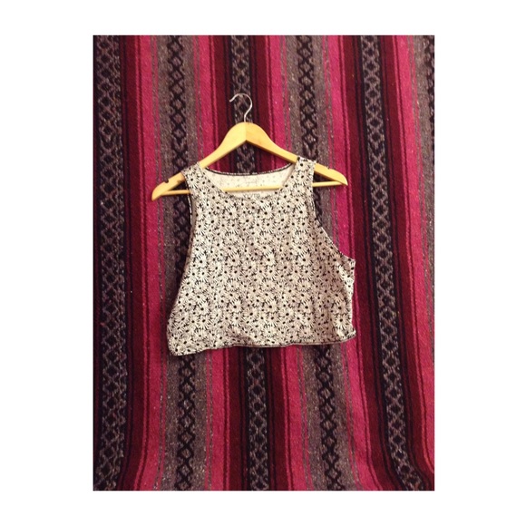 Aeropostale daisy crop