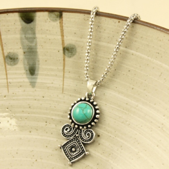Beautiful turquoise stone necklace!