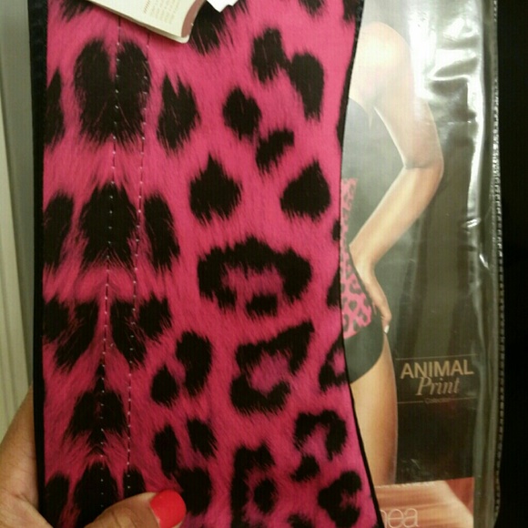 Authentic Ann chery pink cheetah waist trainer