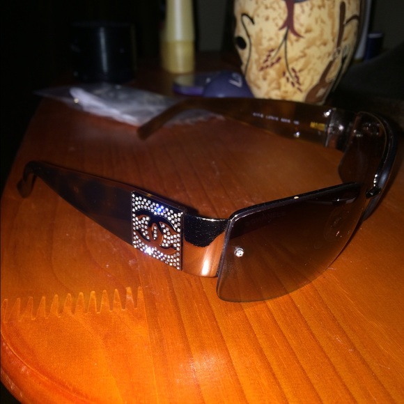 Chanel  sunglasses original