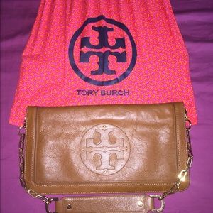 Clutch bag with strap