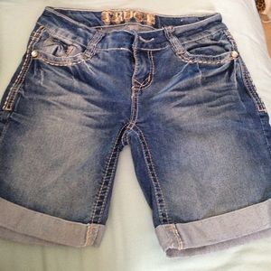 Shorts, only worn once !