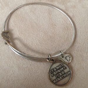 Marathon Alex & Ani